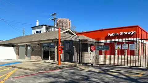Public Storage in Dallas, TX