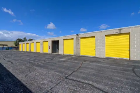 Storage Lion in Milwaukee, WI