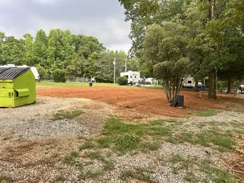 Back Water RV Park & Storage in Salem, AL