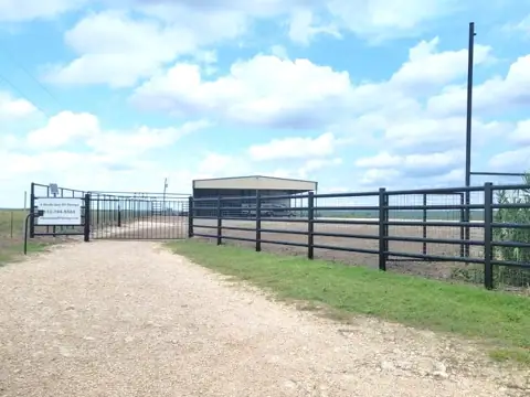 A Shady Spot RV Storage LLC in Martindale, TX