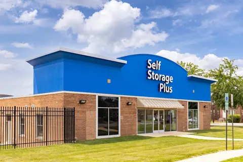 Self Storage Plus in Oxon Hill, MD