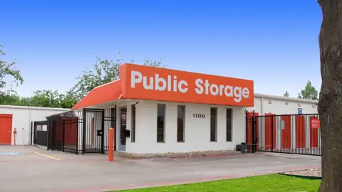 Public Storage in Richardson, TX