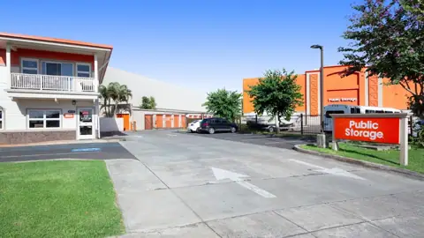 Public Storage in Waipahu, HI