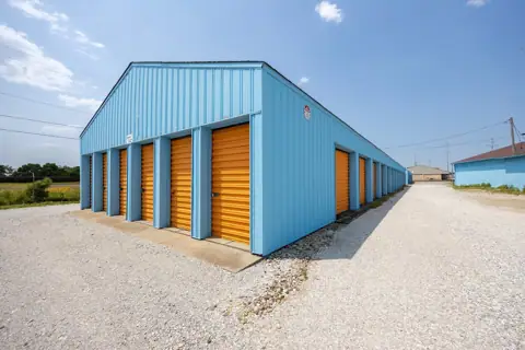 Bigger Garage Self-Storage in Whiteland, IN