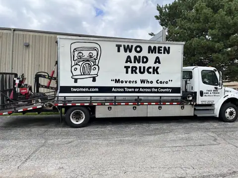Two Men and a Truck Self-Storage in Davenport, IA