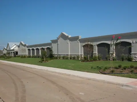 Access Self Storage And Truck Rental in Lancaster, TX