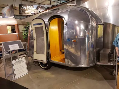 Discover RV photo 2