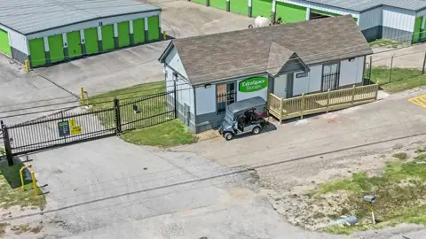 Extra Space Storage in Hudson Oaks, TX
