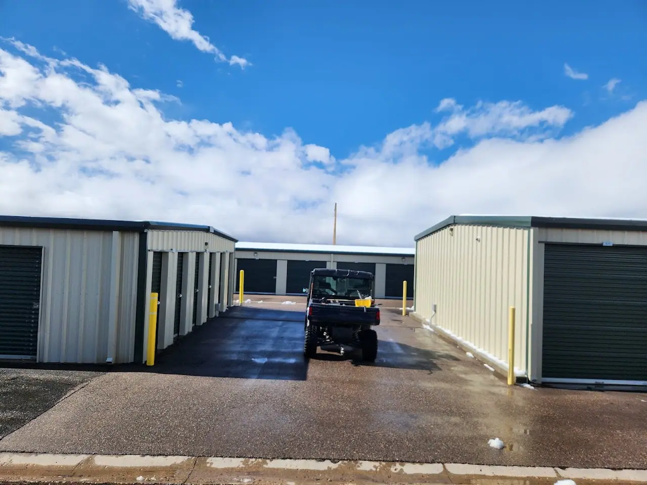 StorRight Self Storage, RV storage in Enoch