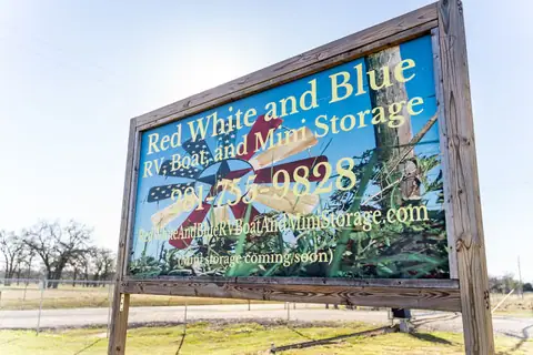 Red White and Blue RV, Boat, and Mini Storage in Hempstead, TX