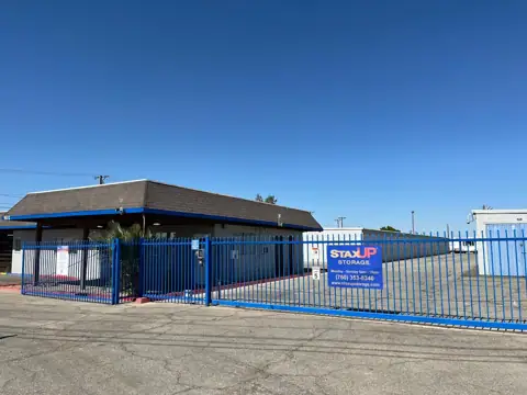 StaxUP Storage in El Centro, CA