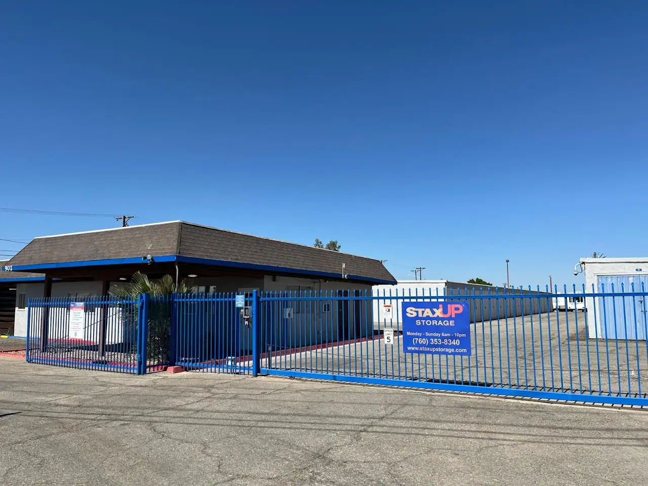 StaxUP Storage, RV storage in El Centro