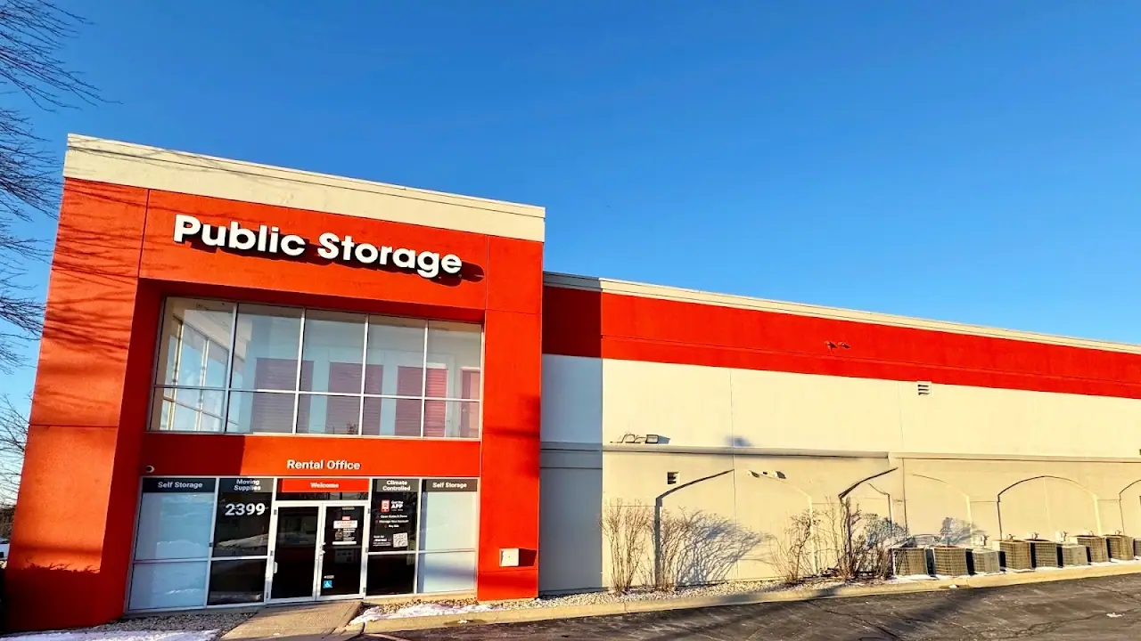 Public Storage, RV storage in Lombard