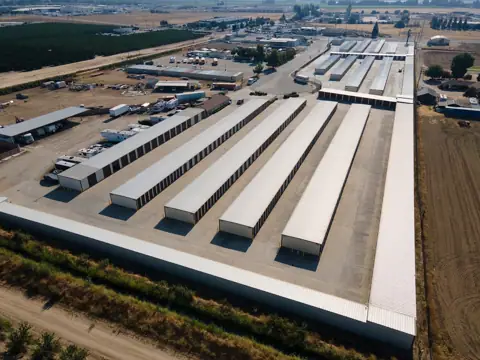 Academy South Mini Storage in Sanger, CA