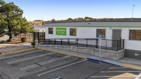 Extra Space Storage in Hesperia, CA