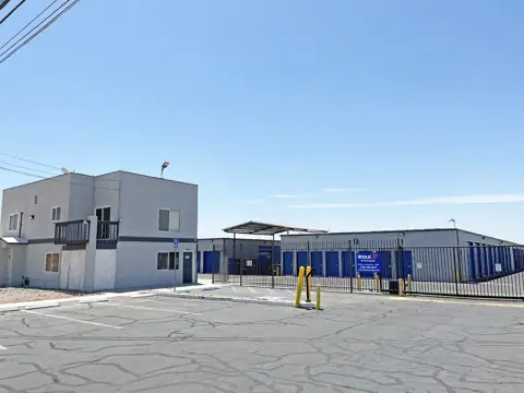StaxUP Storage in Calexico, CA