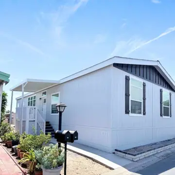 Sequoia Plaza Mobile Home Park in San Bernardino, CA