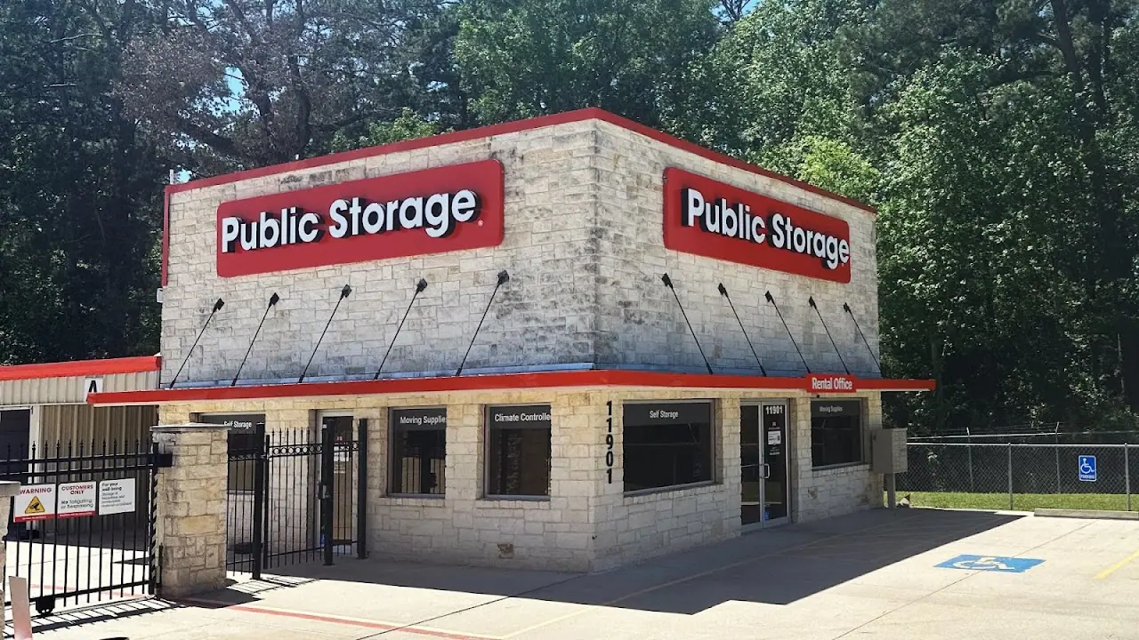 Public Storage, RV storage in Willis