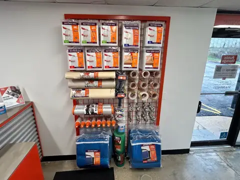 Public Storage photo 2