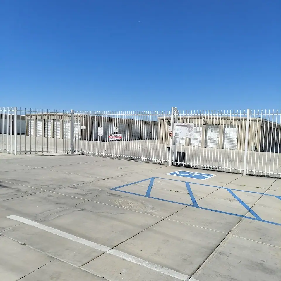 Storage For Less, RV storage in Rosamond