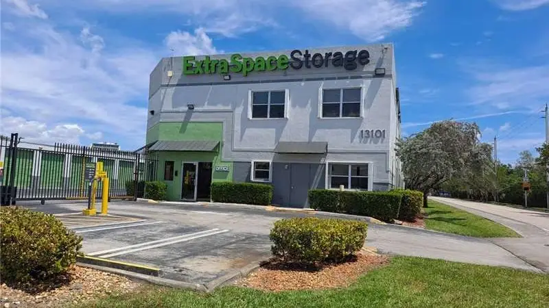 Extra Space Storage, RV storage in Miami