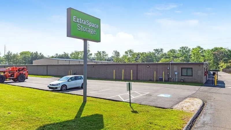 Extra Space Storage, RV storage in North Haven