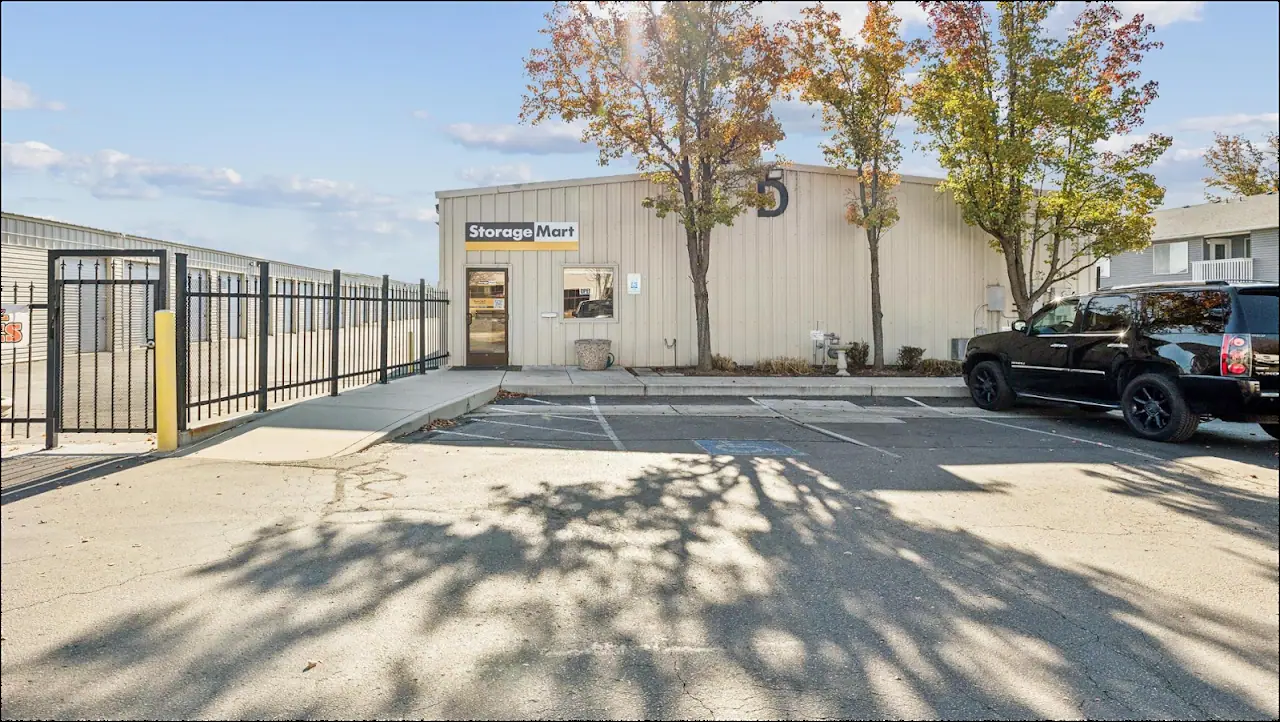 StorageMart, RV storage in Eagle
