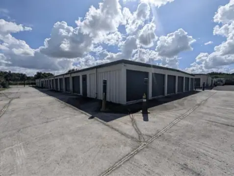 Neighbor RV & Car Storage in LaBelle, FL