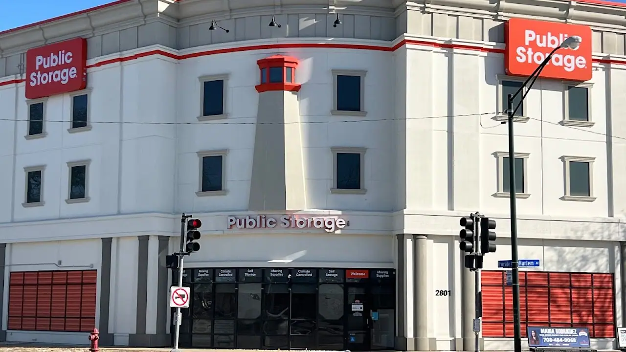 Public Storage, RV storage in Berwyn