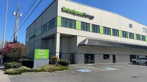 Extra Space Storage in Auburn, WA