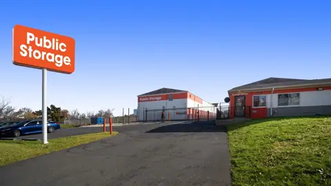 Public Storage in Falls Church, VA