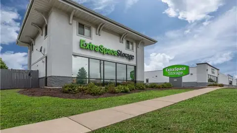 Extra Space Storage in Naperville, IL