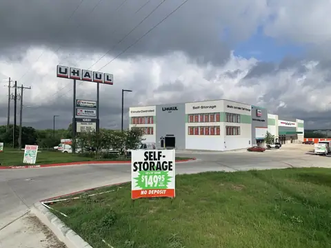 Self-Storage at U-Haul in San Antonio, TX