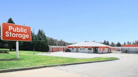 Public Storage in Hanover Park, IL