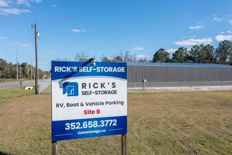 Rick’s Storage – Site B (RV & Boat Storage) in Trenton, FL