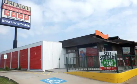 Self-Storage at U-Haul in Spring, TX
