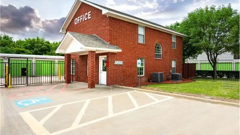Extra Space Storage, RV storage in Dallas