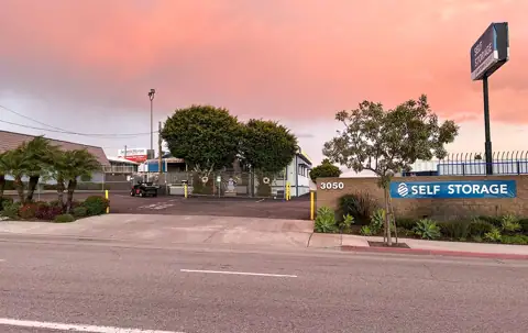SecureSpace Self Storage Long Beach Orange in Long Beach, CA