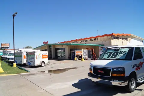 Self-Storage at U-Haul in Richardson, TX