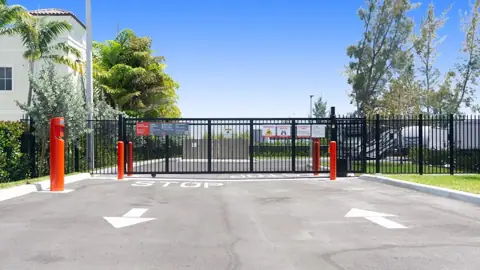 Public Storage in Miami, FL