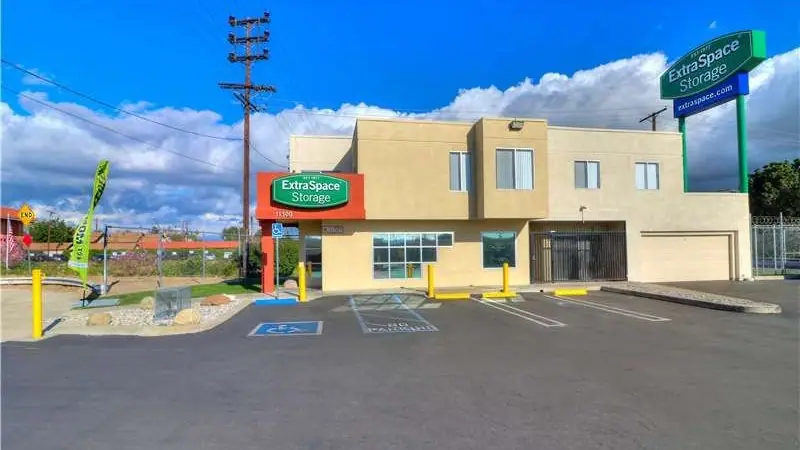 Extra Space Storage, RV storage in Northridge