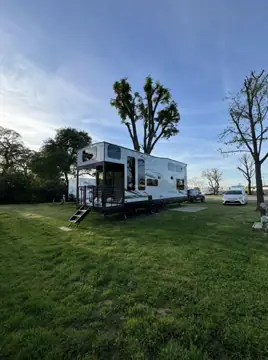 Falling Rock RV Park & Lodging in Oroville, CA
