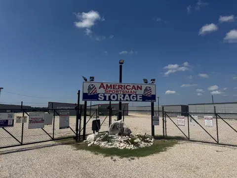 American Sportsman Boat & RV Storage in Sargent, TX