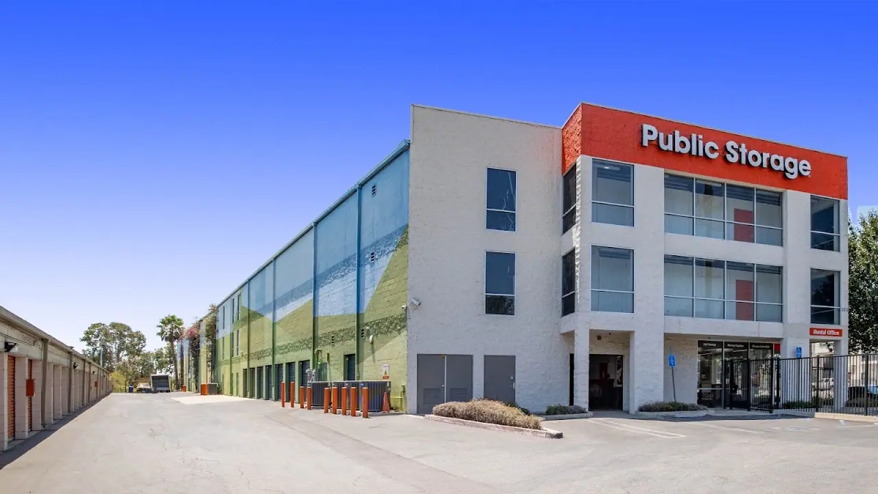 Public Storage, RV storage in Los Angeles