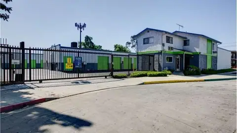 Extra Space Storage in Long Beach, CA