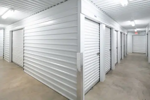 Mini Mall Storage photo 2