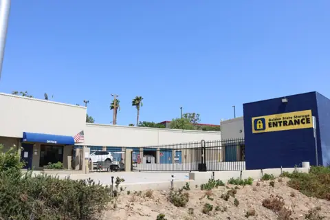 Golden State Storage - Golden Triangle in Santa Clarita, CA