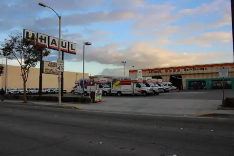U-Haul Moving & Storage of Canyon Country in Canyon Country, CA