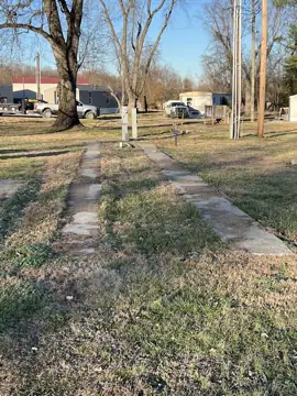 Camper RV rental space in Madisonville, KY