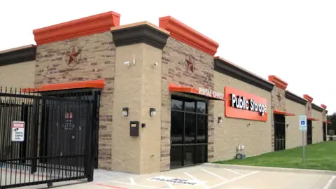 Public Storage photo 2